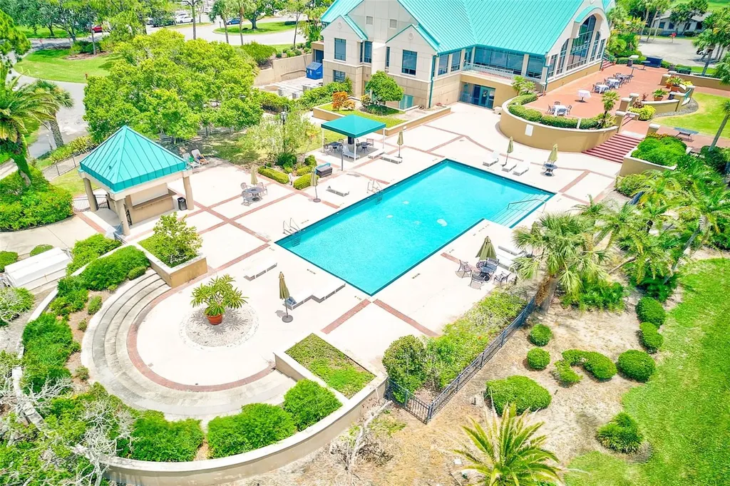 2105 Cordova Green Seminole FL 33777
