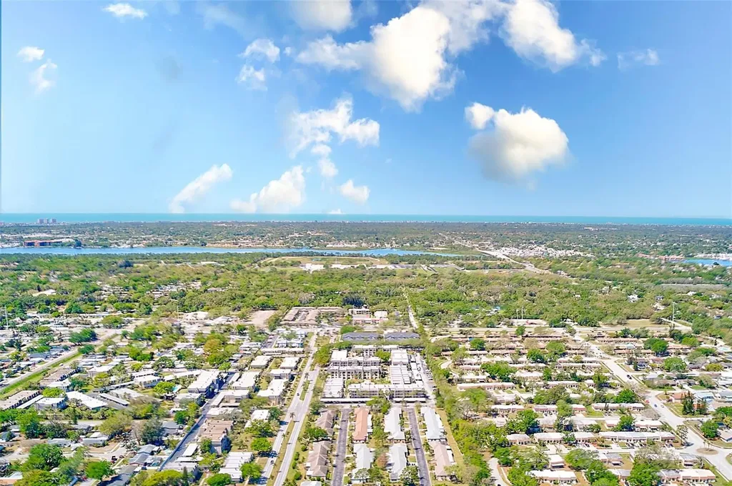 2105 Cordova Green Seminole FL 33777