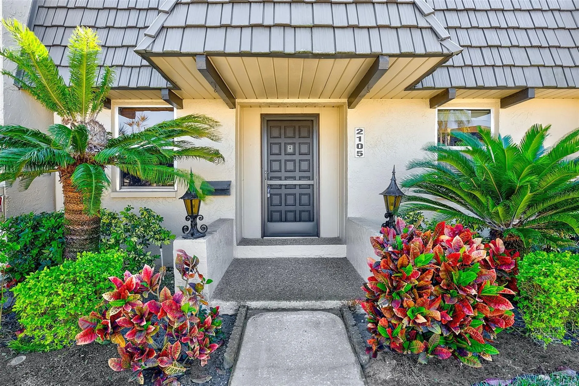 2105 Cordova Green Seminole FL 33777