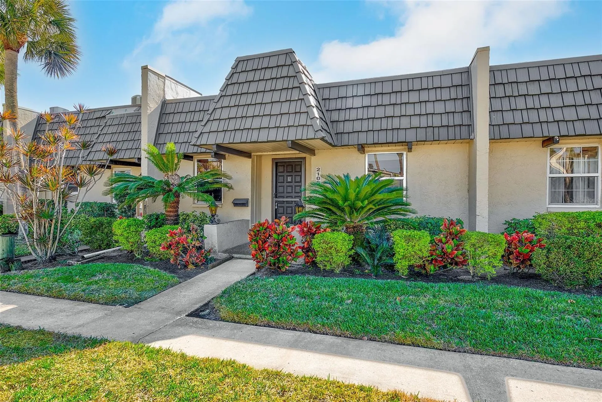 2105 Cordova Green Seminole FL 33777