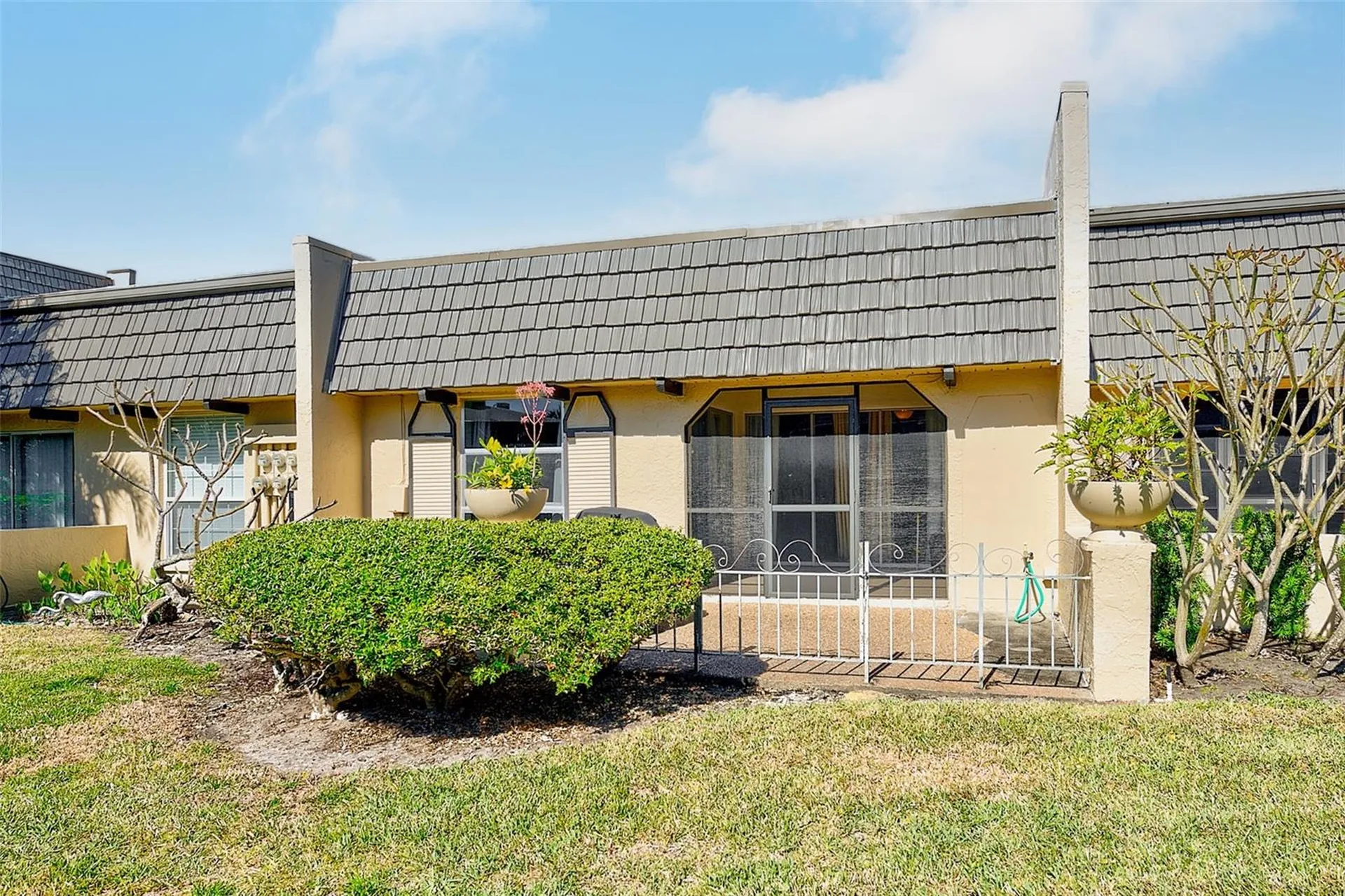 2105 Cordova Green Seminole FL 33777
