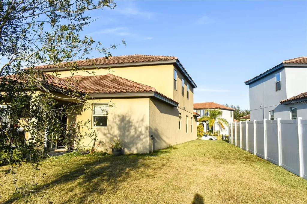 2269 Bella Luna Circle Lakeland FL 33810