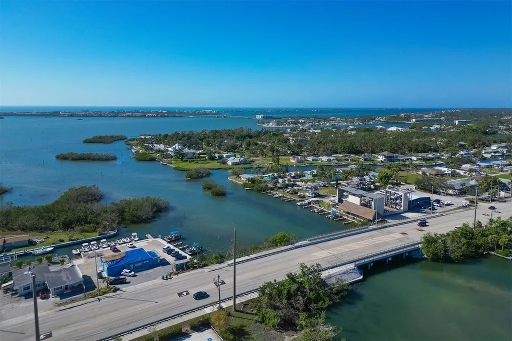 2090 Pennsylvania Avenue Englewood FL 34224