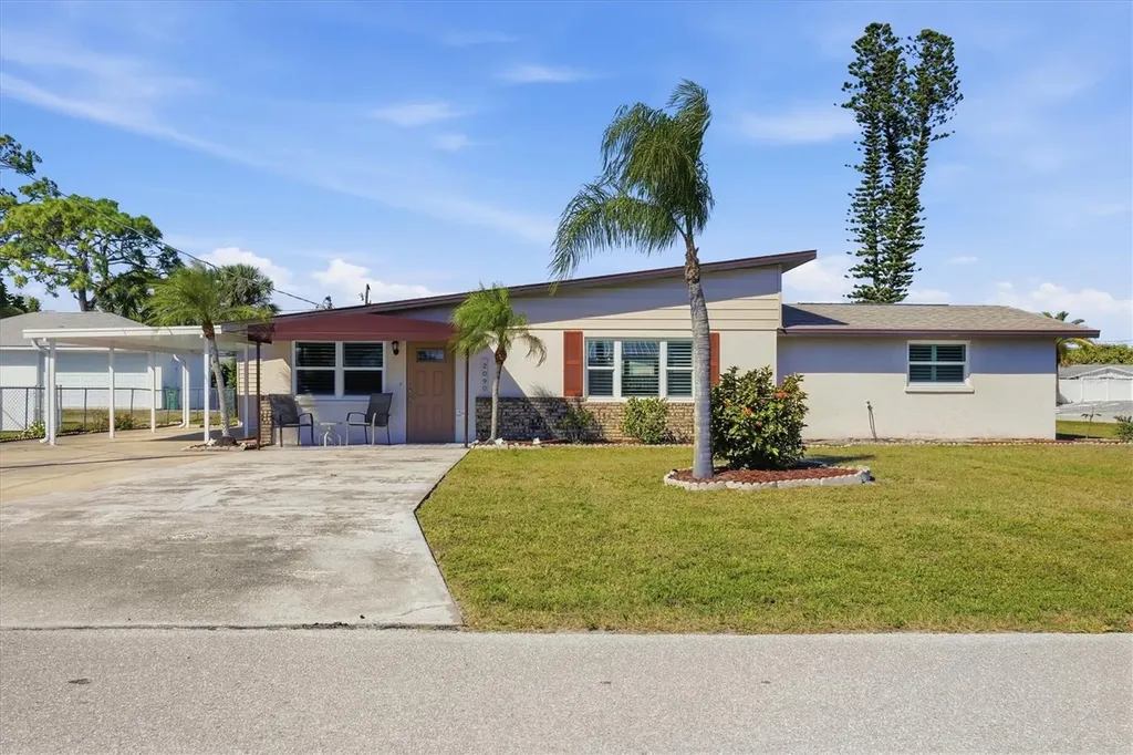 2090 Pennsylvania Avenue Englewood FL 34224