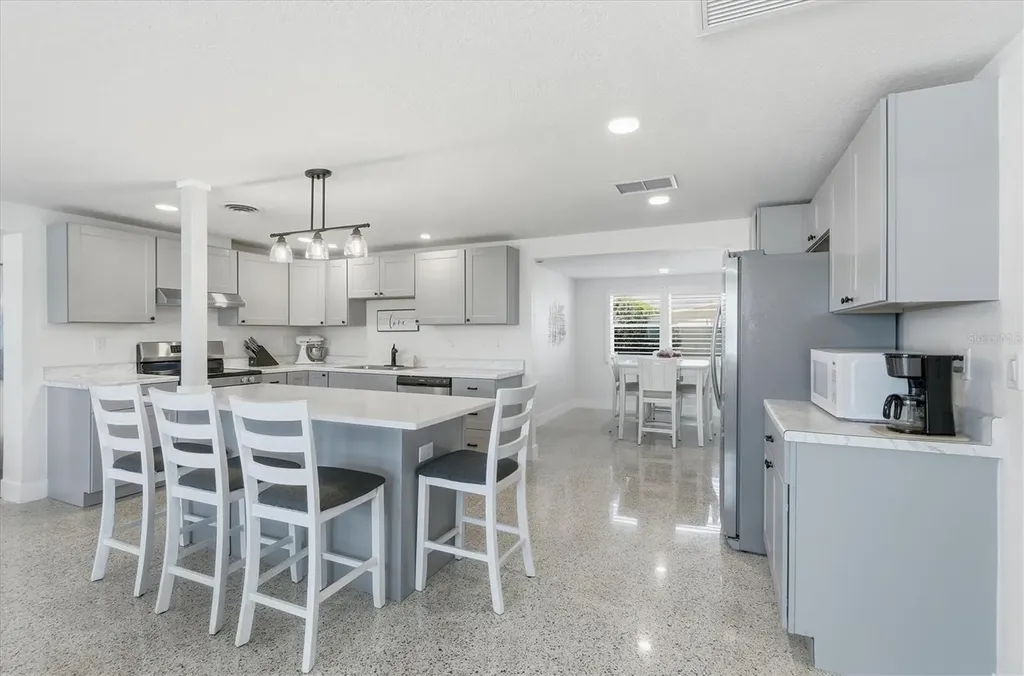 2090 Pennsylvania Avenue Englewood FL 34224