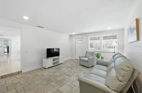 2090 Pennsylvania Avenue Englewood FL 34224