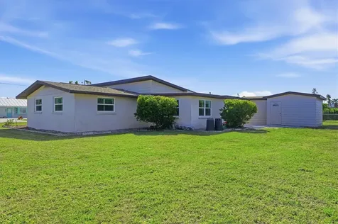 2090 Pennsylvania Avenue Englewood FL 34224