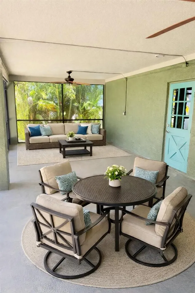 1858 Michigan Avenue NE St Petersburg FL 33703
