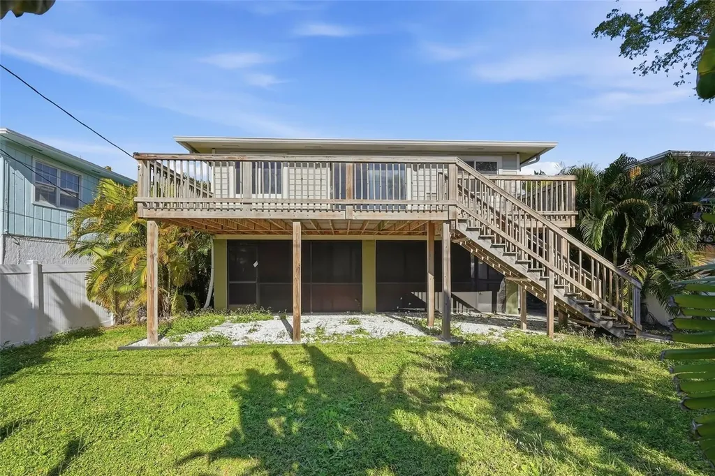 1858 Michigan Avenue NE St Petersburg FL 33703