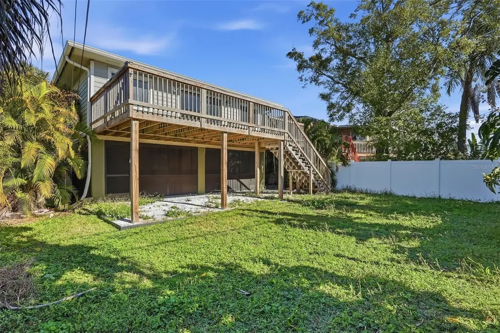 1858 Michigan Avenue NE St Petersburg FL 33703