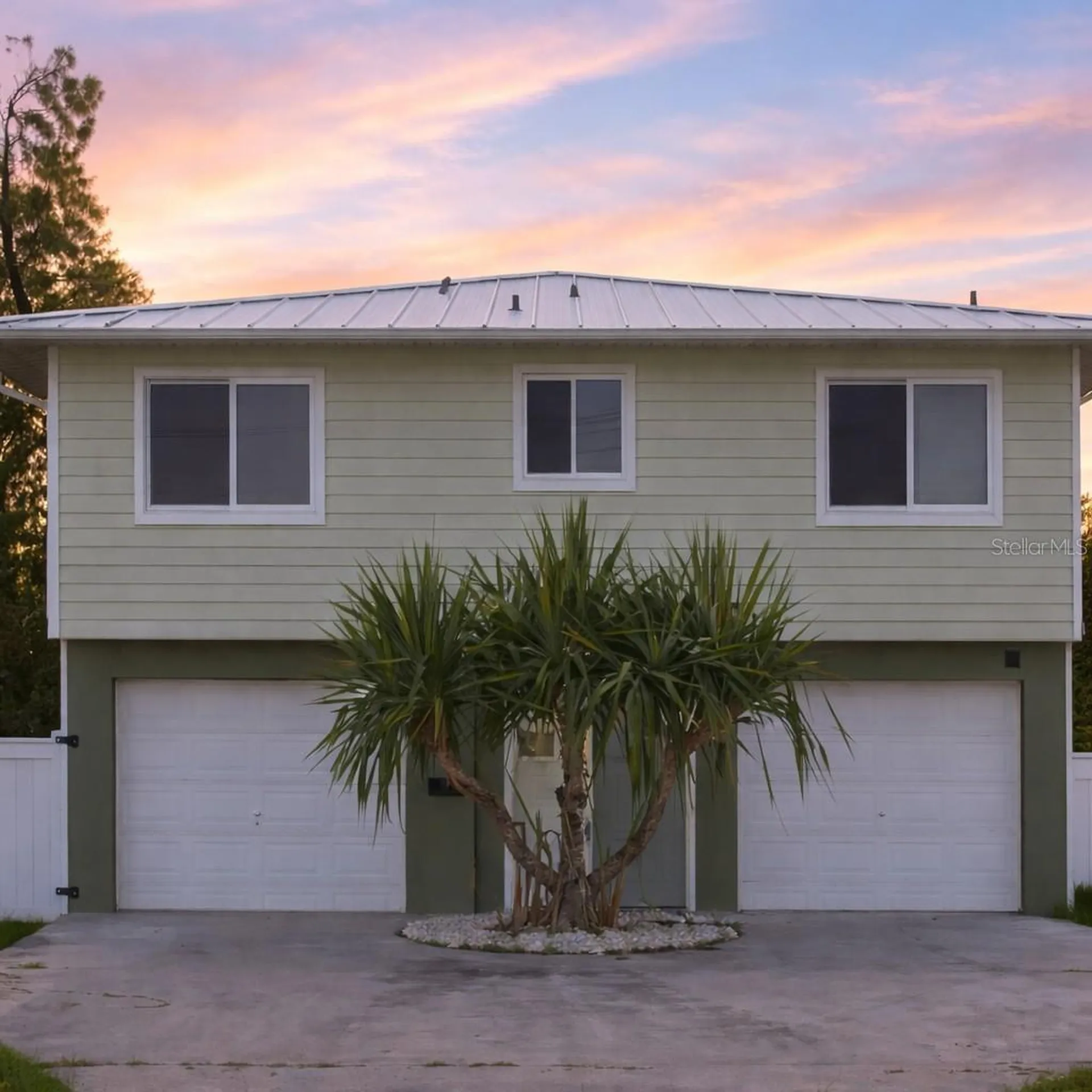1858 Michigan Avenue NE St Petersburg FL 33703