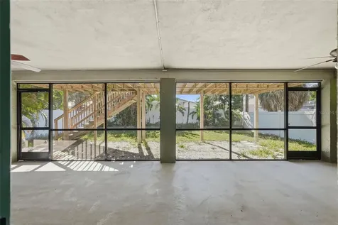 1858 Michigan Avenue NE St Petersburg FL 33703