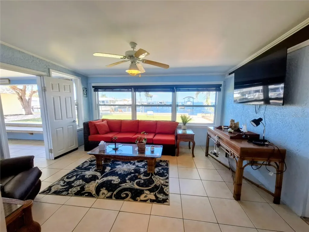 218 22nd Street NE Bradenton FL 34208