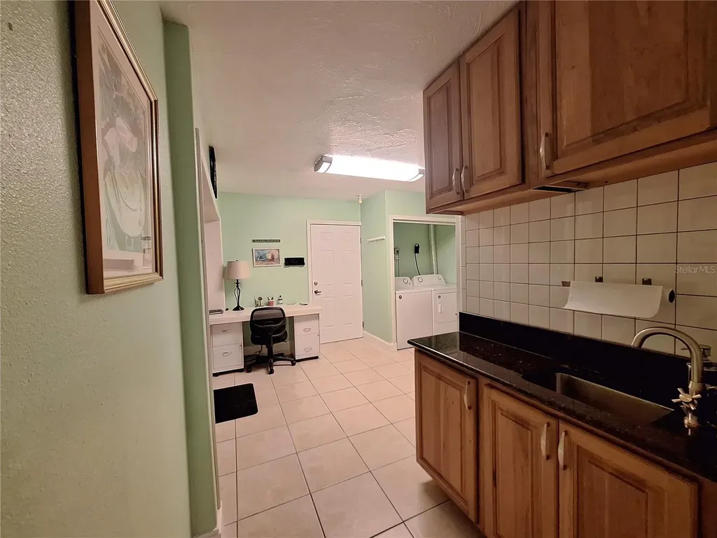 218 22nd Street NE Bradenton FL 34208