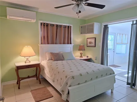 218 22nd Street NE Bradenton FL 34208