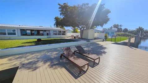 218 22nd Street NE Bradenton FL 34208