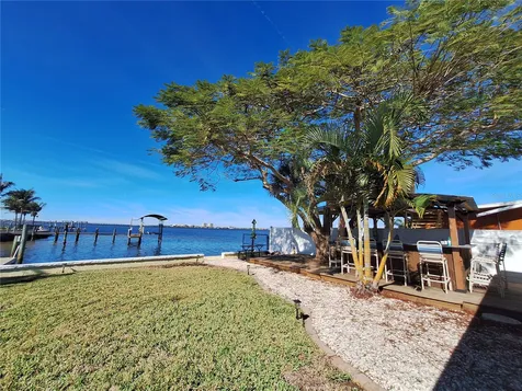 218 22nd Street NE Bradenton FL 34208