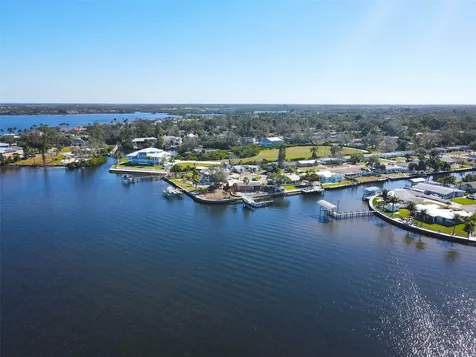 218 22nd Street NE Bradenton FL 34208