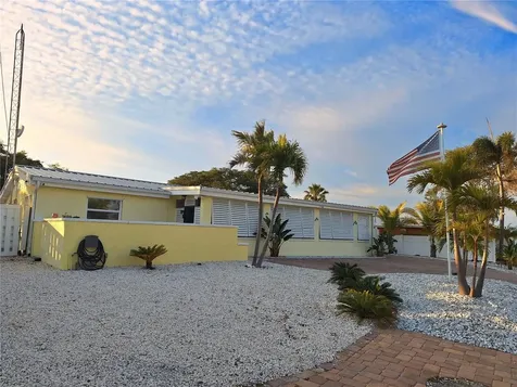 218 22nd Street NE Bradenton FL 34208