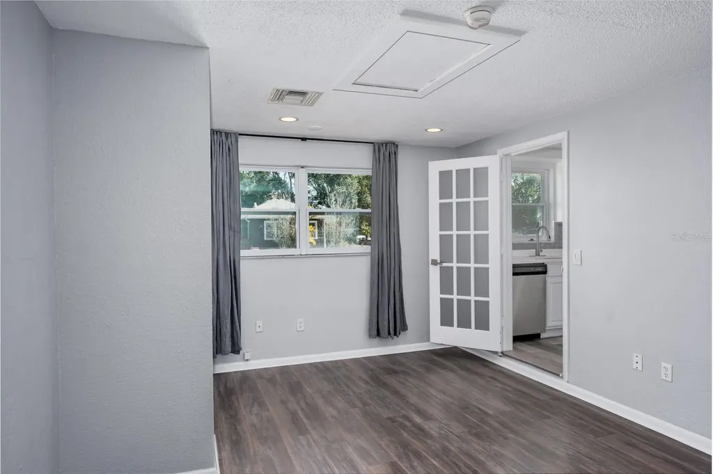 301 43rd Avenue N St Petersburg FL 33703