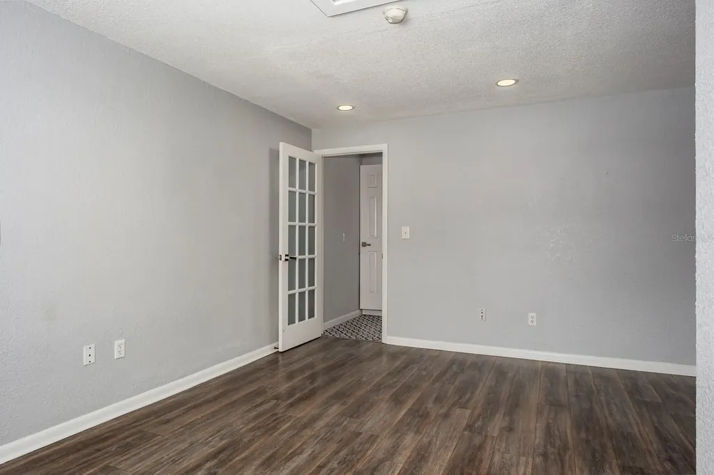 301 43rd Avenue N St Petersburg FL 33703