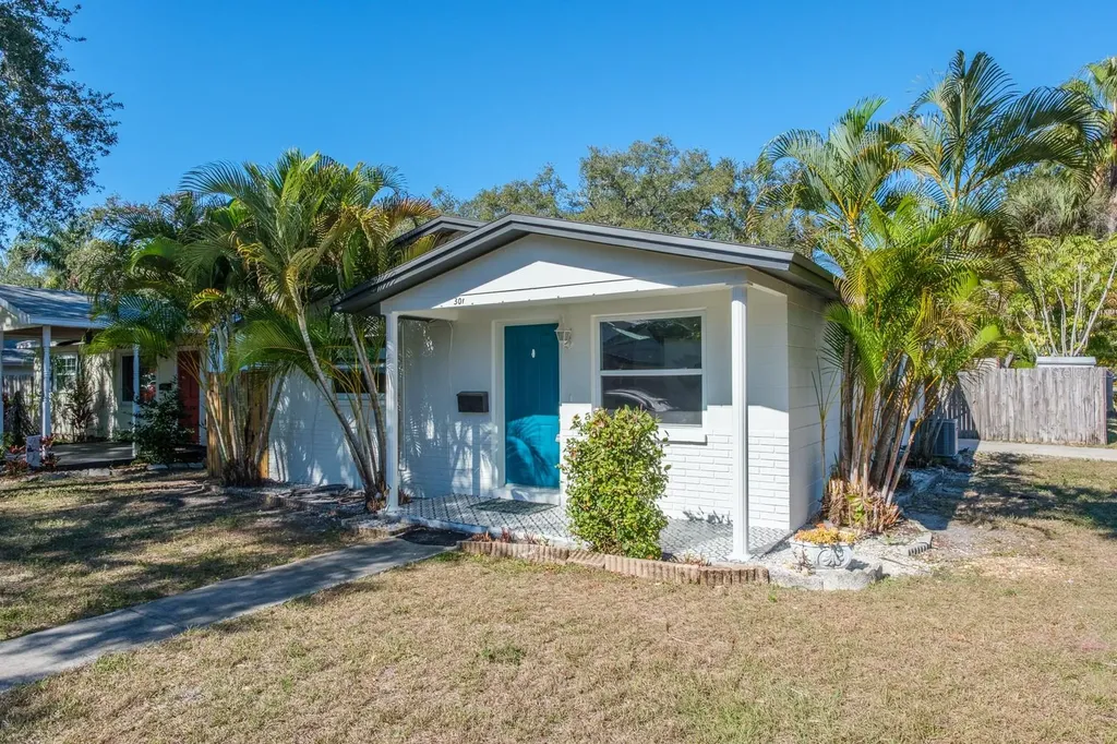 301 43rd Avenue N St Petersburg FL 33703