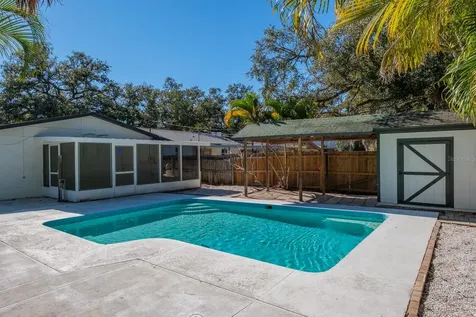 301 43rd Avenue N St Petersburg FL 33703