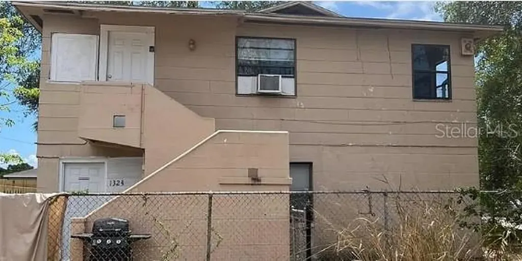 1320 18th Avenue S St Petersburg FL 33705