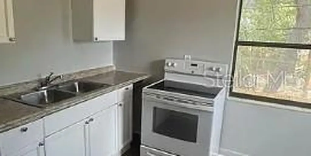 1320 18th Avenue S St Petersburg FL 33705