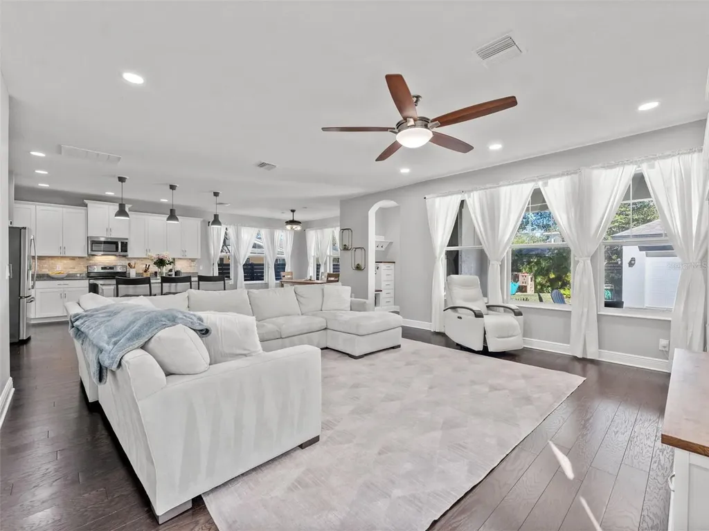 135 24th Avenue S St Petersburg FL 33705