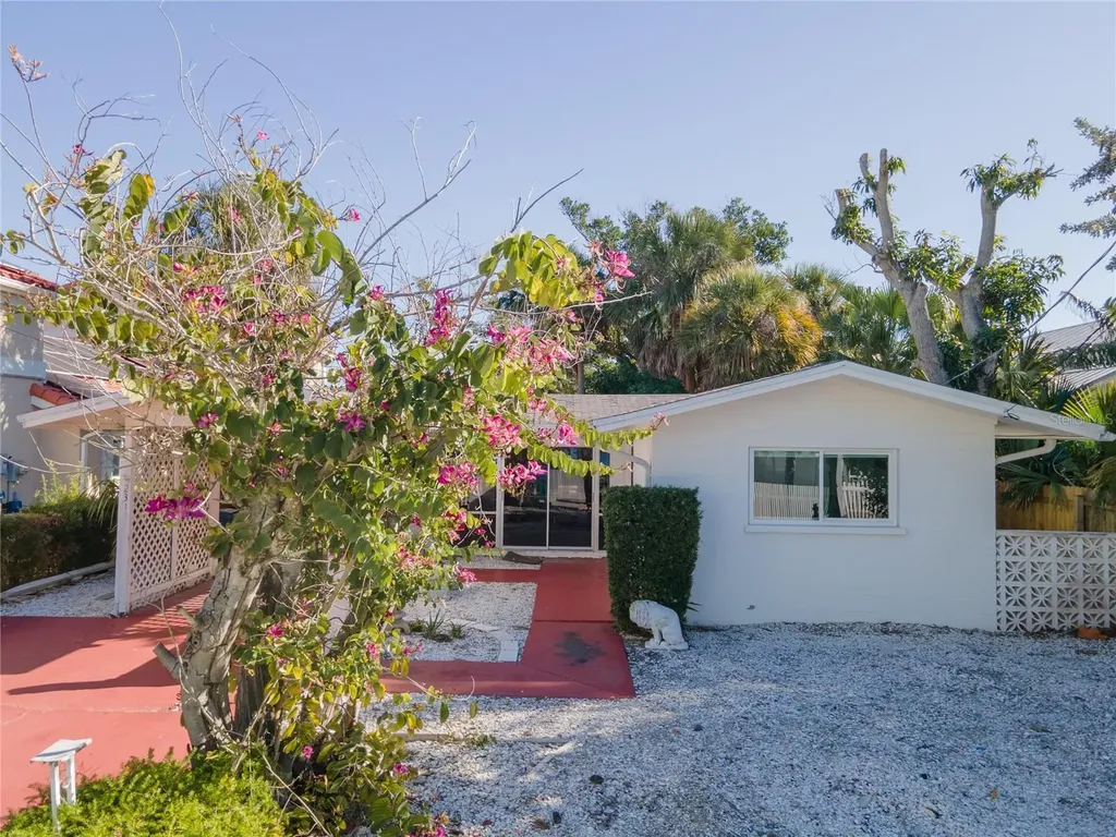 2316 Canasta Drive Bradenton Beach FL 34217