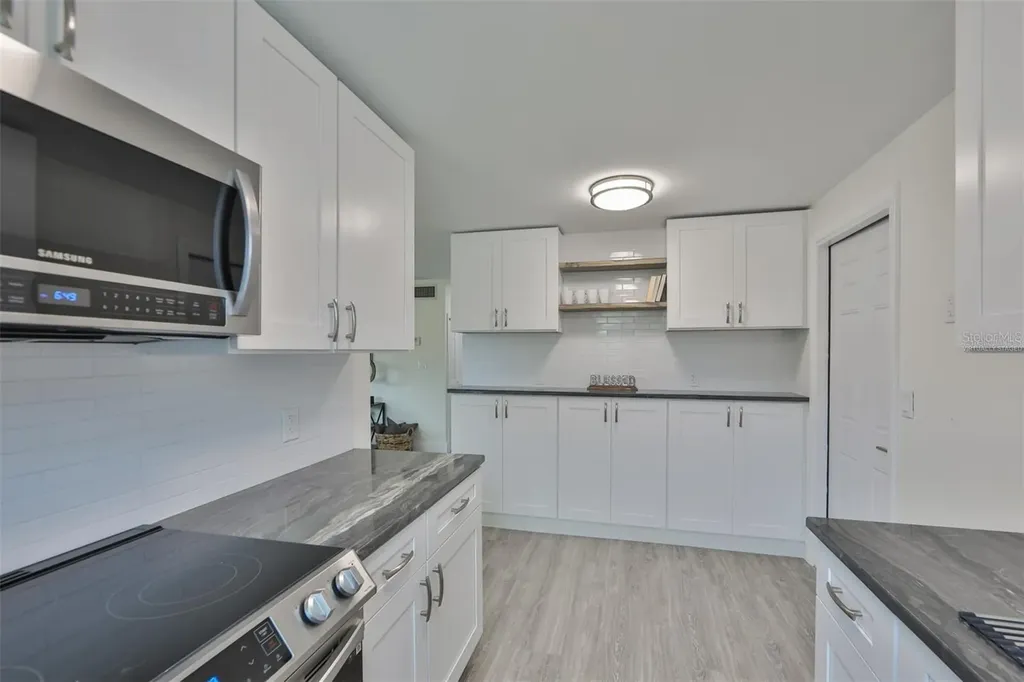 2028 N Betty Lane Clearwater FL 33755