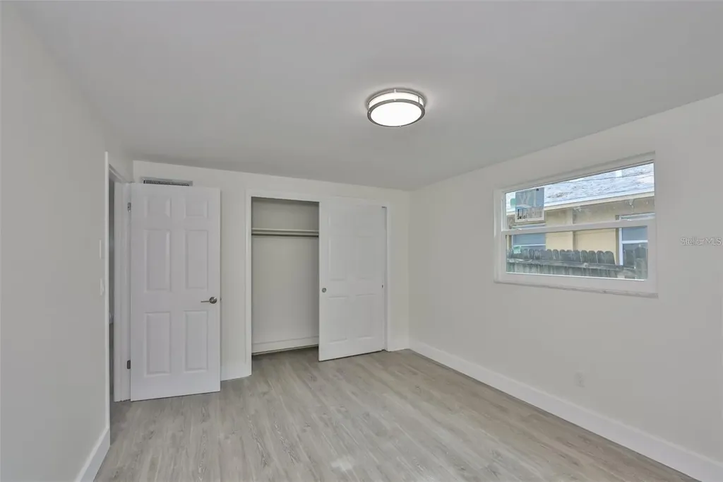 2028 N Betty Lane Clearwater FL 33755