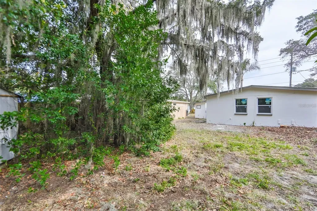 2028 N Betty Lane Clearwater FL 33755