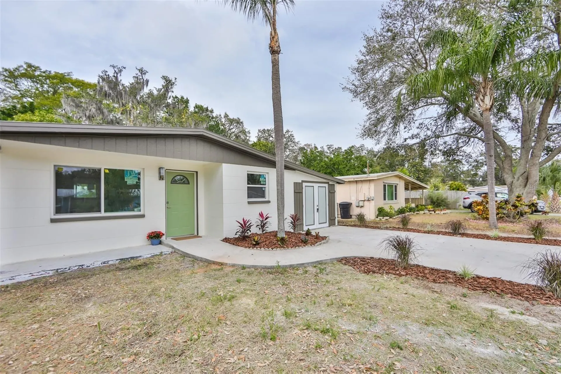 2028 N Betty Lane Clearwater FL 33755