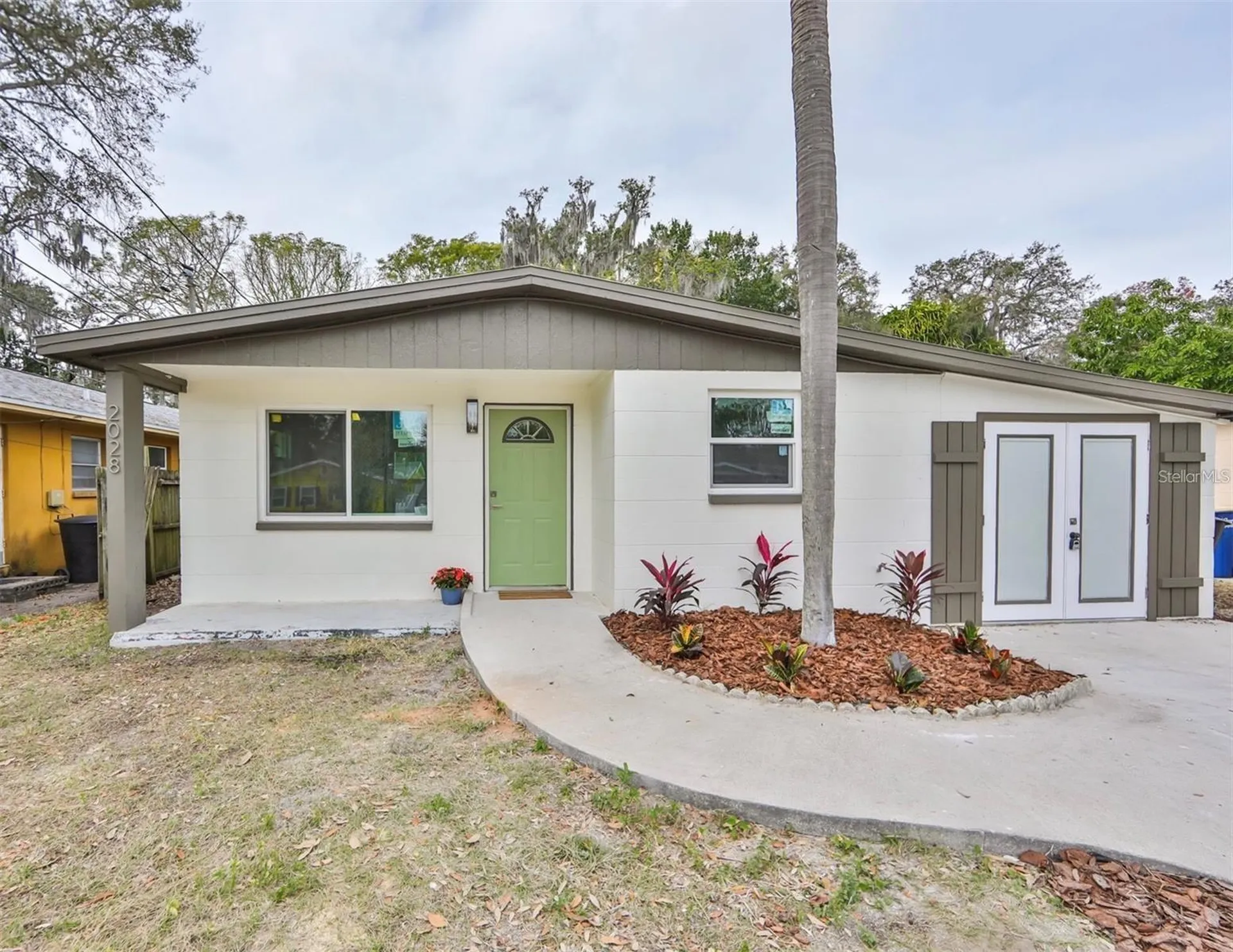 2028 N Betty Lane Clearwater FL 33755