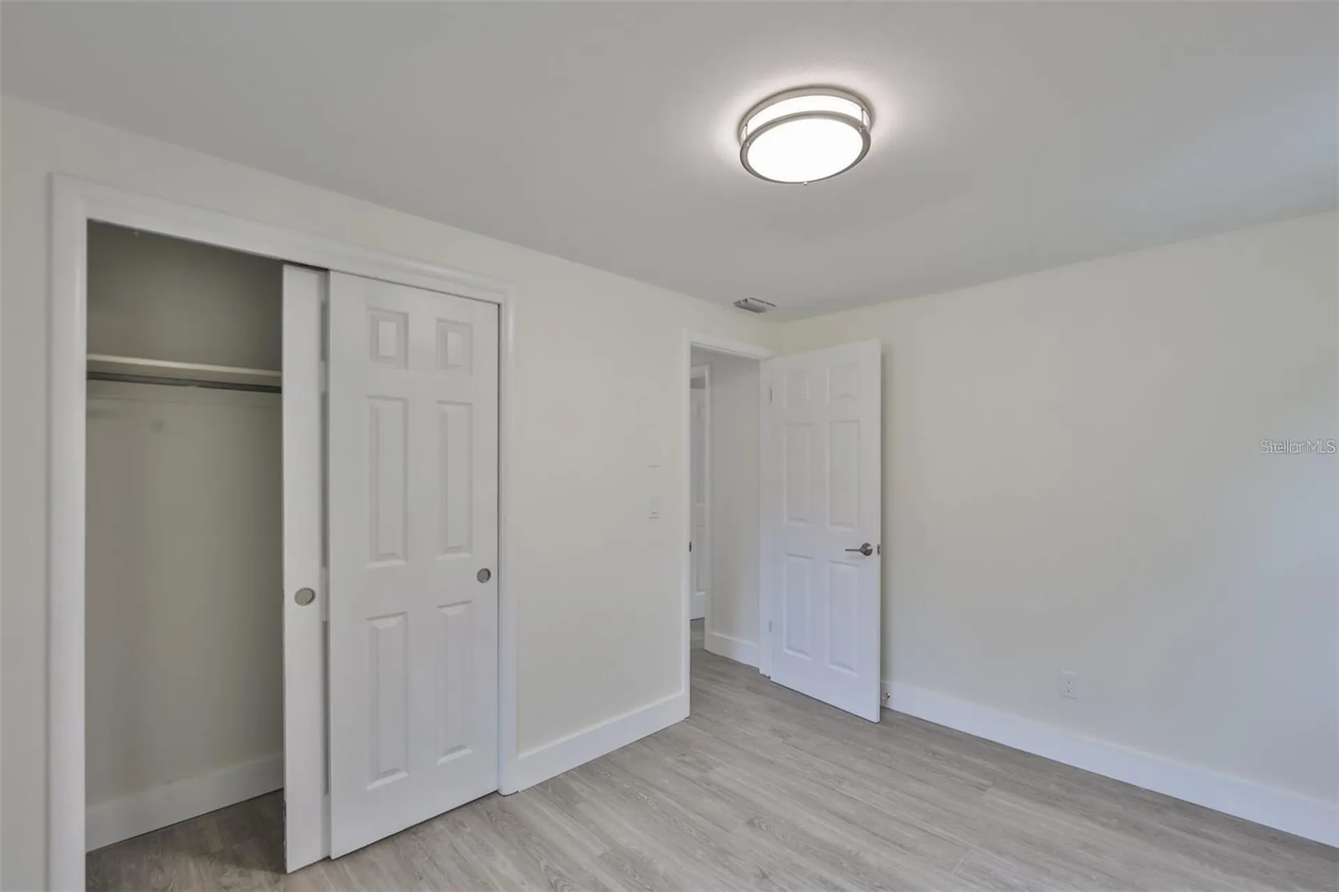 2028 N Betty Lane Clearwater FL 33755
