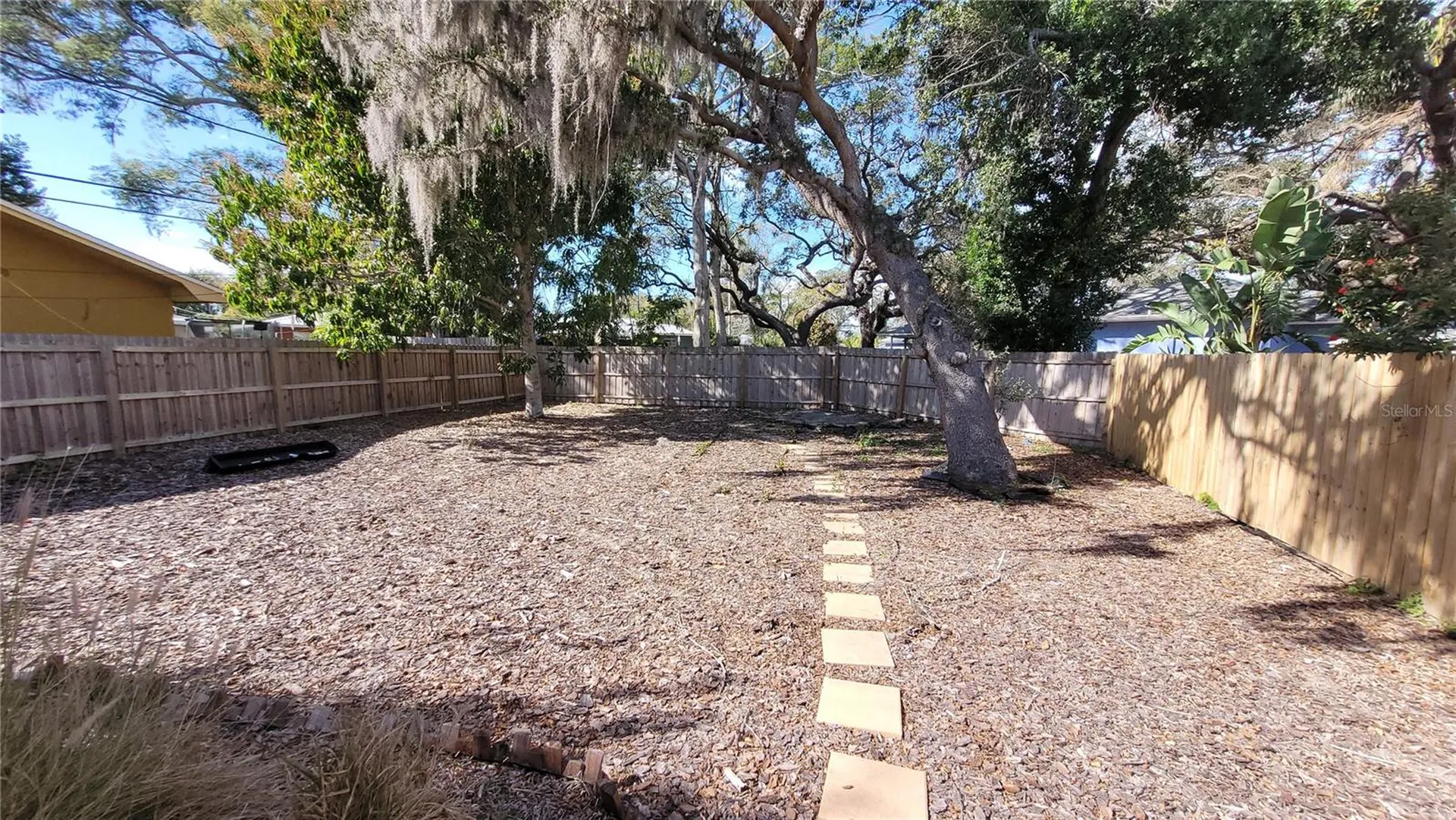 2028 N Betty Lane Clearwater FL 33755