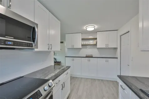 2028 N Betty Lane Clearwater FL 33755