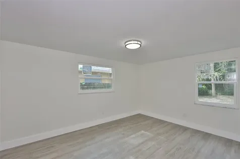 2028 N Betty Lane Clearwater FL 33755