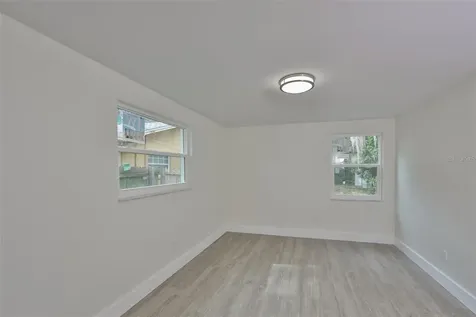 2028 N Betty Lane Clearwater FL 33755