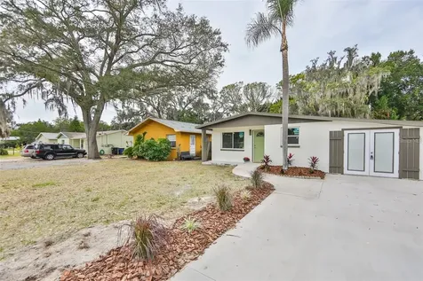 2028 N Betty Lane Clearwater FL 33755