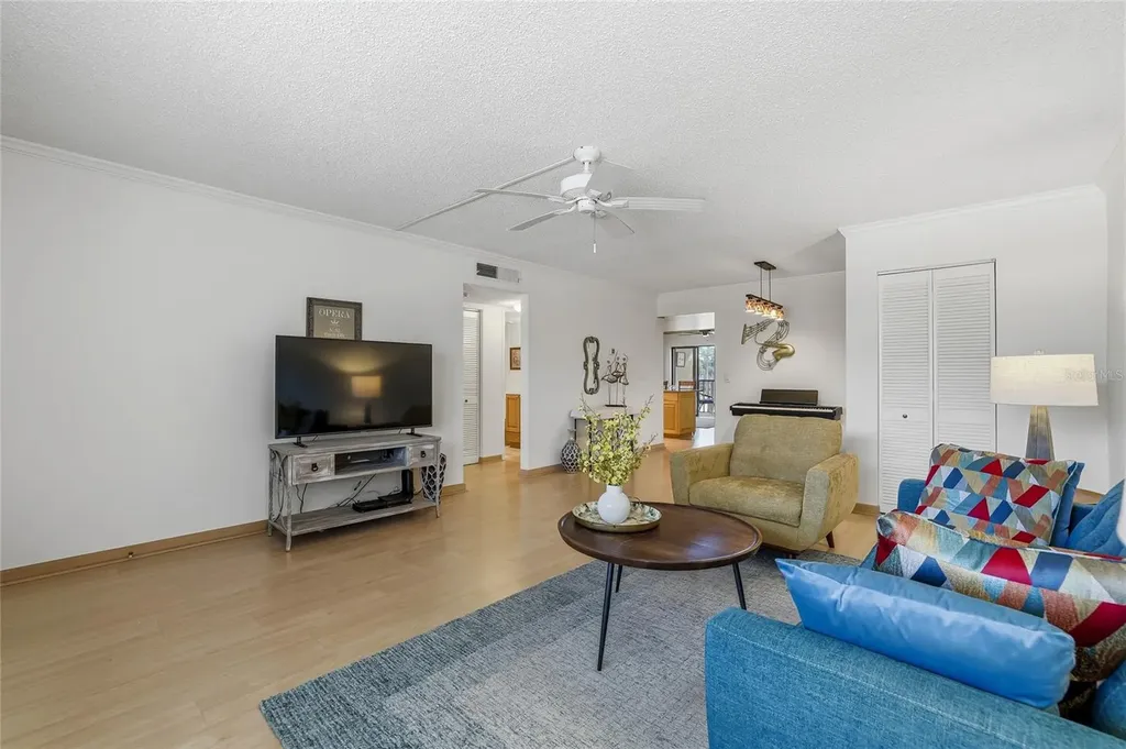 5085 1st Street NE St Petersburg FL 33703