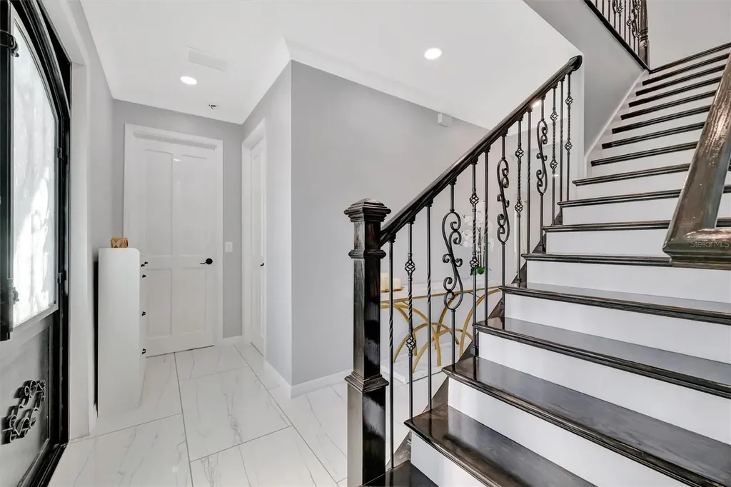 7618 16th Court Sarasota FL 34243