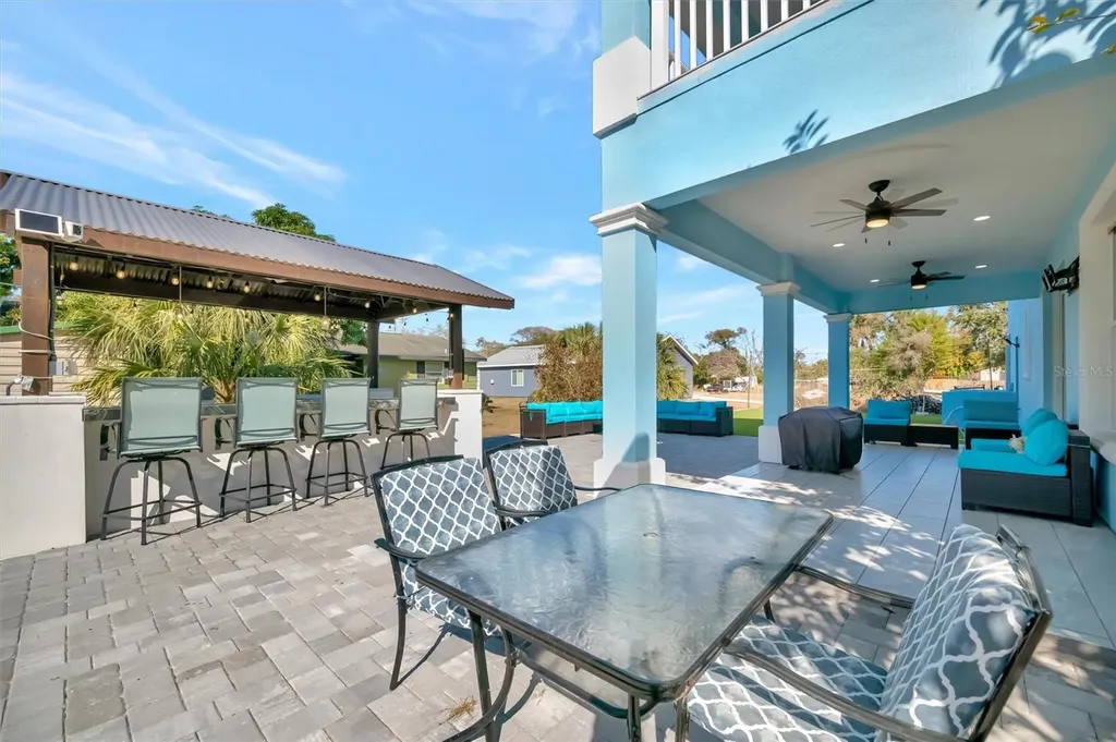 7618 16th Court Sarasota FL 34243
