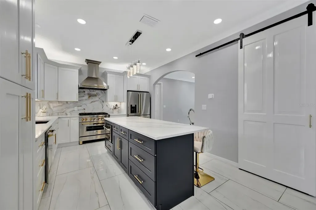 7618 16th Court Sarasota FL 34243