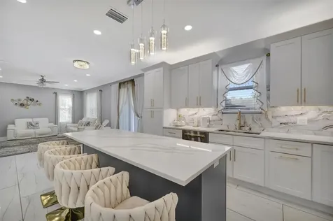 7618 16th Court Sarasota FL 34243
