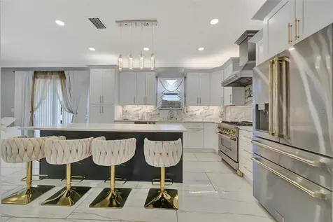 7618 16th Court Sarasota FL 34243