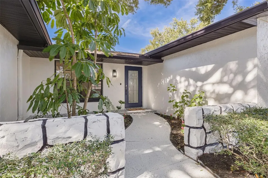 2034 58th Way N Clearwater FL 33760