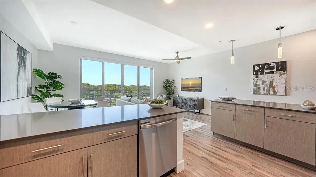 1709 N Tamiami Trail Sarasota FL 34234